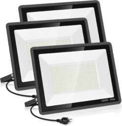 3 Pack 200W LED Flood Light.Super Bright Exterior Security Lights With Plug.IP66 Waterproof Outdoor Flood Light. 22800lm 5000K Daylight White Floodlight for Yard. Garden.Basketball Court. Arena