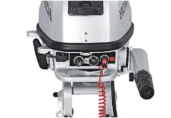 Alternative view of Outboard Motor 5HP with Tiller Handle 20 Shaft