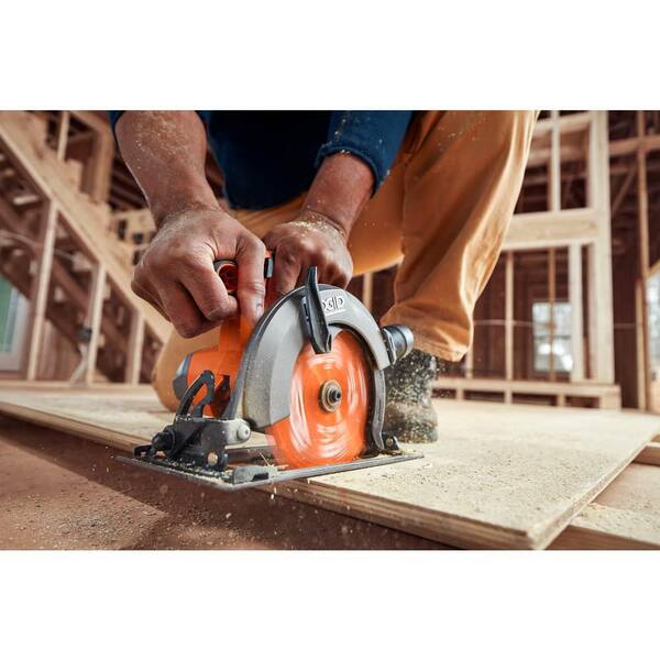 18V Cordless 4-Tool Combo Kit with 4.0 Ah Battery, 2.0 Ah Battery, Charger, Bag and 18V Drywall Cut-Out Tool - Image 5