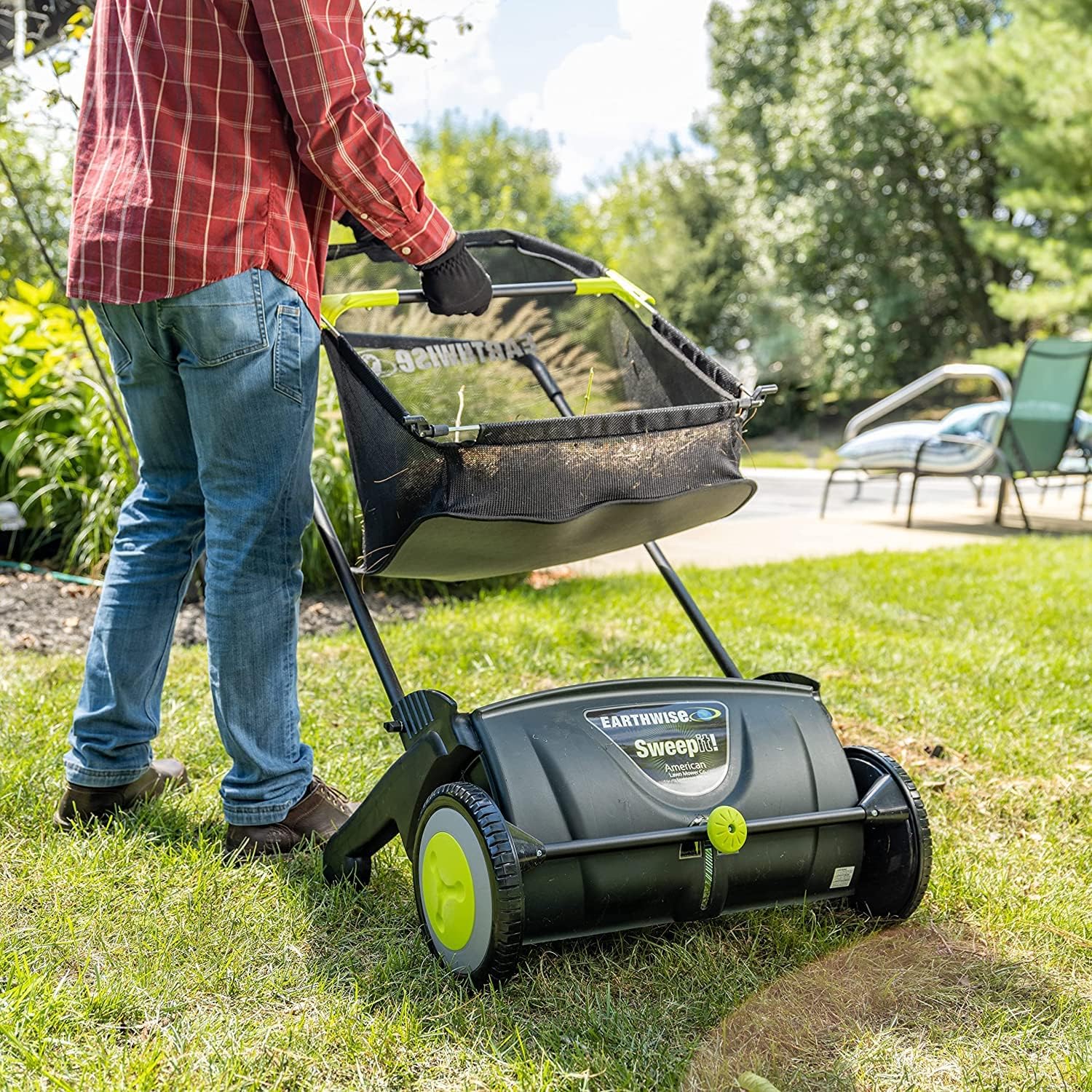 21-Inch Width Leaf & Grass Push Lawn Sweeper, Black - Image 9